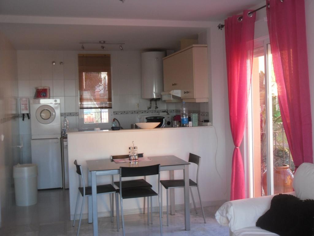 2035-Lovely 1 Bedrooms Sea View Apartment Manilva Exterior photo